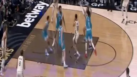 哈登三分球历史第二：揭秘得分奇才秘诀